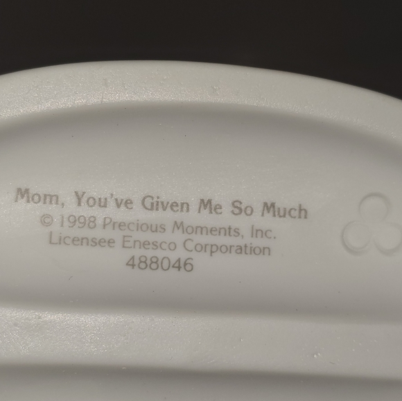 Precious Moments Figurine - Picture 3 of 3